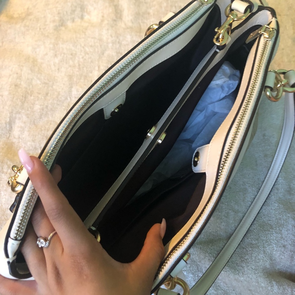 NEW Coach Signature Bag - Picture 3 of 4